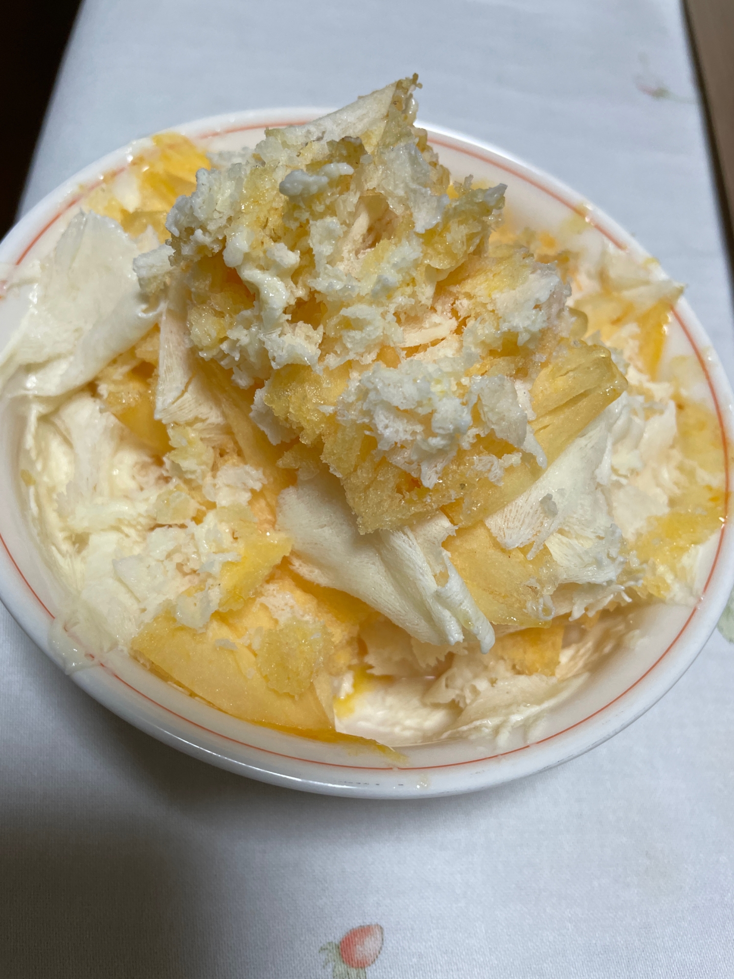 完熟柿のチーズ風味のかき氷