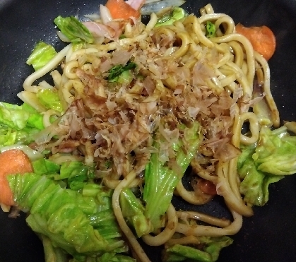 ☆ニラとキャベツと豚肉の焼きうどん☆♪