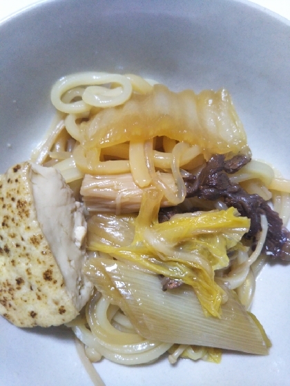 すき焼き煮込みうどん糸こん牛肉いり