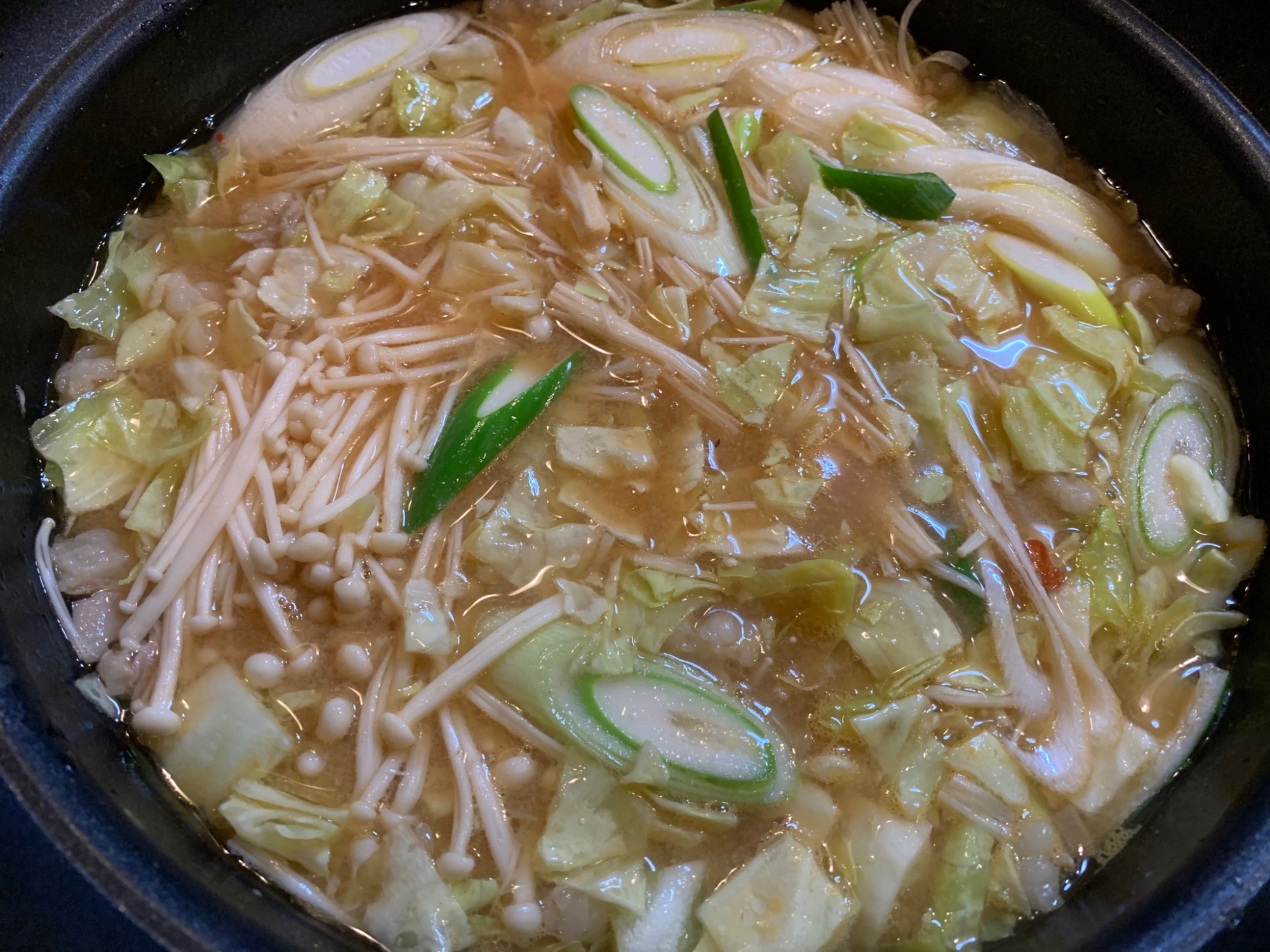 ピリ辛もつ鍋味噌スープ