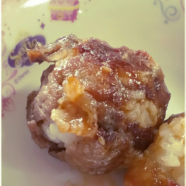 こどもための肉巻きおにぎり レシピ 作り方 By Junmi99 楽天レシピ こどもための肉巻きおにぎり レシピ 作り方 By Junmi99 楽天レシピ