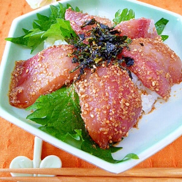 すりゴマが香ばしい ぶりのゴマ醤油漬け丼 レシピ 作り方 By まめもにお 楽天レシピ すりゴマが香ばしい ぶりのゴマ醤油漬け丼 レシピ 作り方 By まめもにお 楽天レシピ