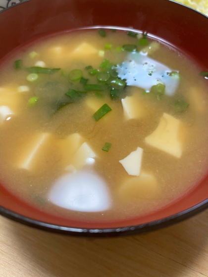 みそ汁☆生わかめの茎と豆腐のみそ汁