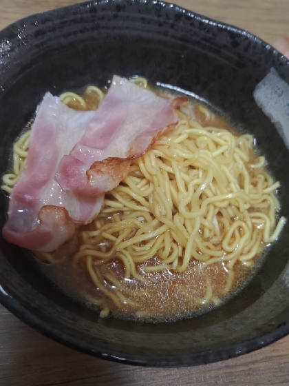 ベーコンで醤油ラーメン