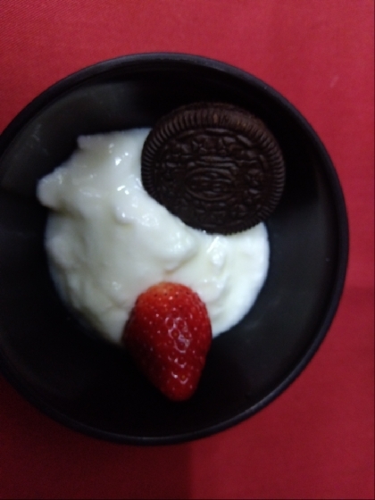 いちごブラックサンダーチョコレート♪ヨーグルト