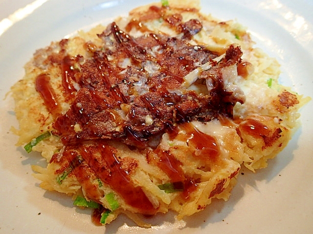 じゃが芋とおからで　牛肉とチーズのお好み焼き♬