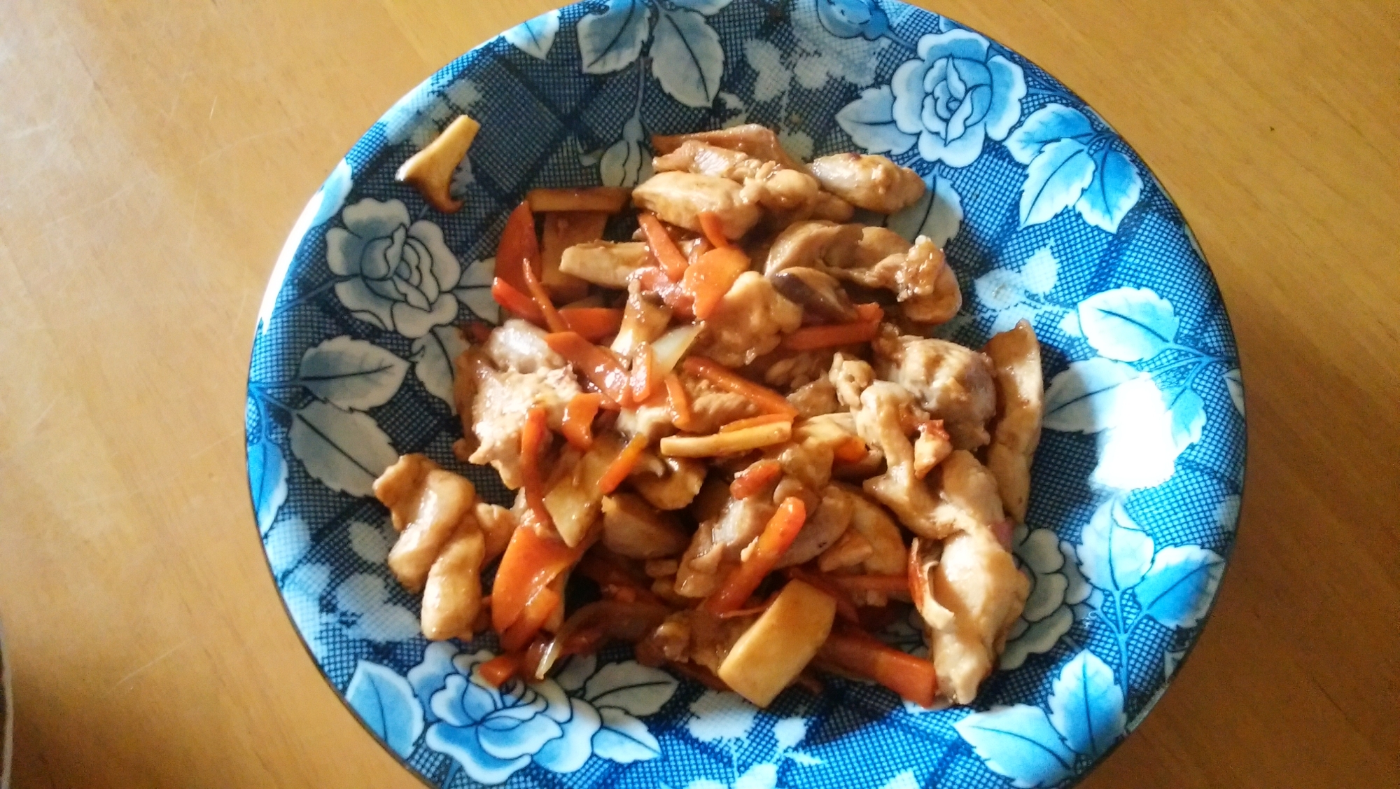 鶏肉とエリンギのカレー醤油炒め