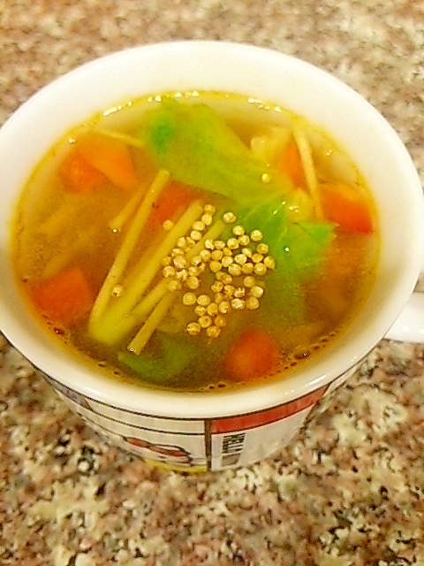 水菜と人参のコンソメスープ