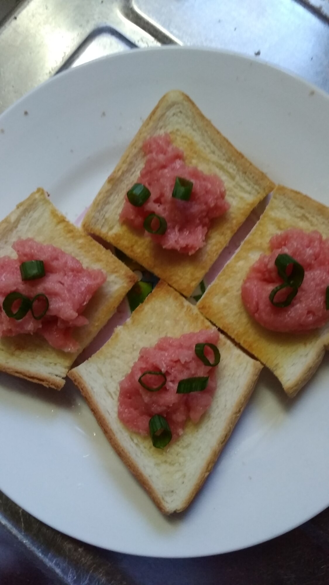 食パンで♪ねぎとろカナッペ レシピ・作り方 by ハトリーナ - 楽天レシピ