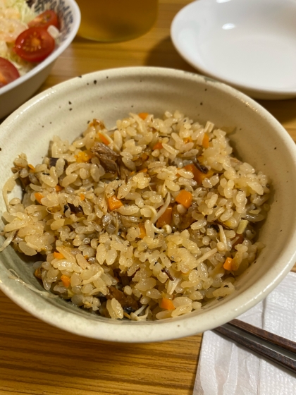 さんまの蒲焼き缶で炊き込みご飯