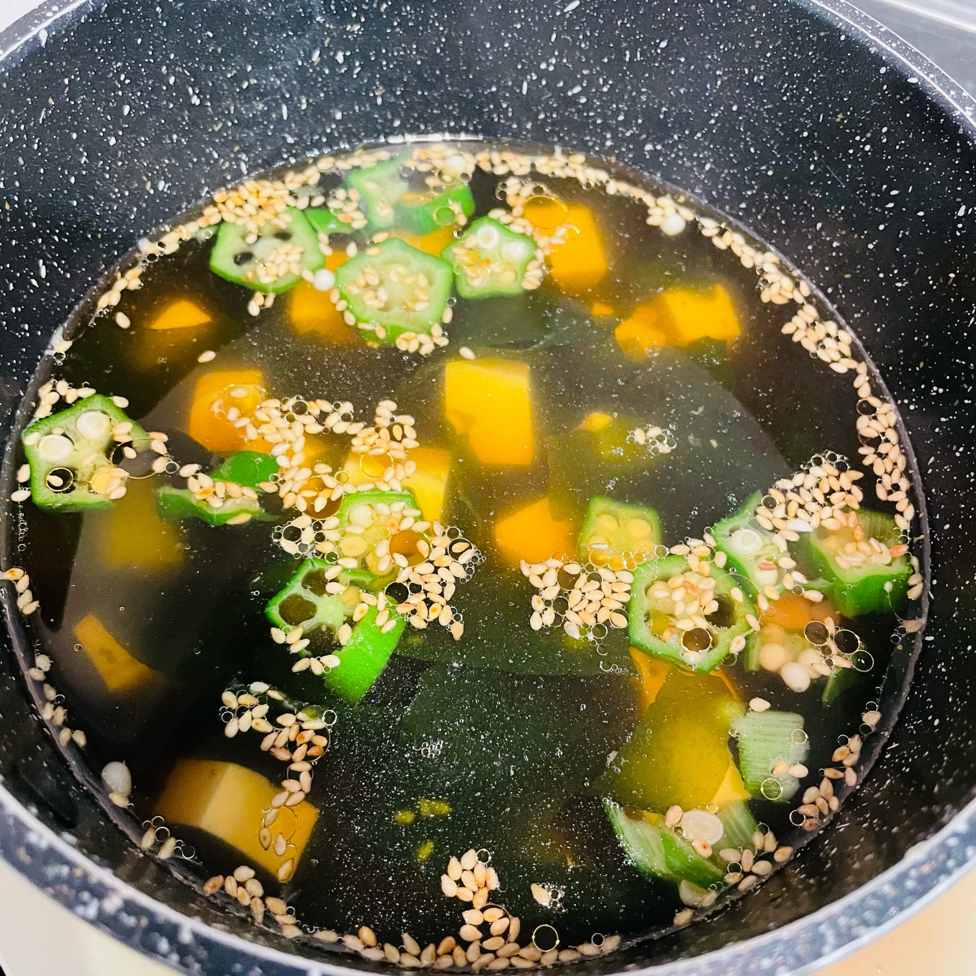 オクラと豆腐のスープ！