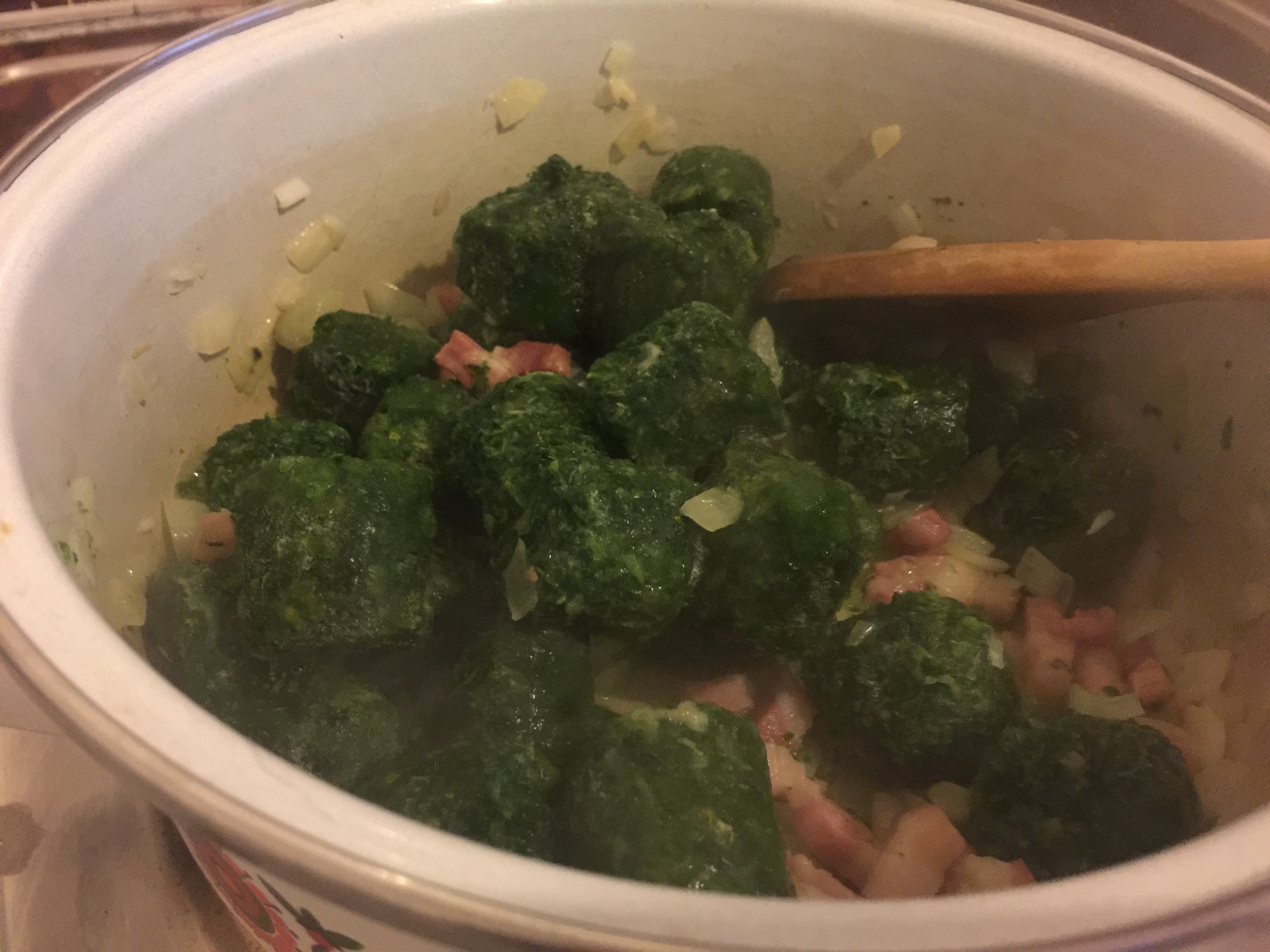 北ドイツ名物 ケールとソーセージの煮込み レシピ 作り方 By うり にゃーこ 楽天レシピ 北ドイツ名物 ケールとソーセージの煮込み レシピ 作り方 By うり にゃーこ 楽天レシピ