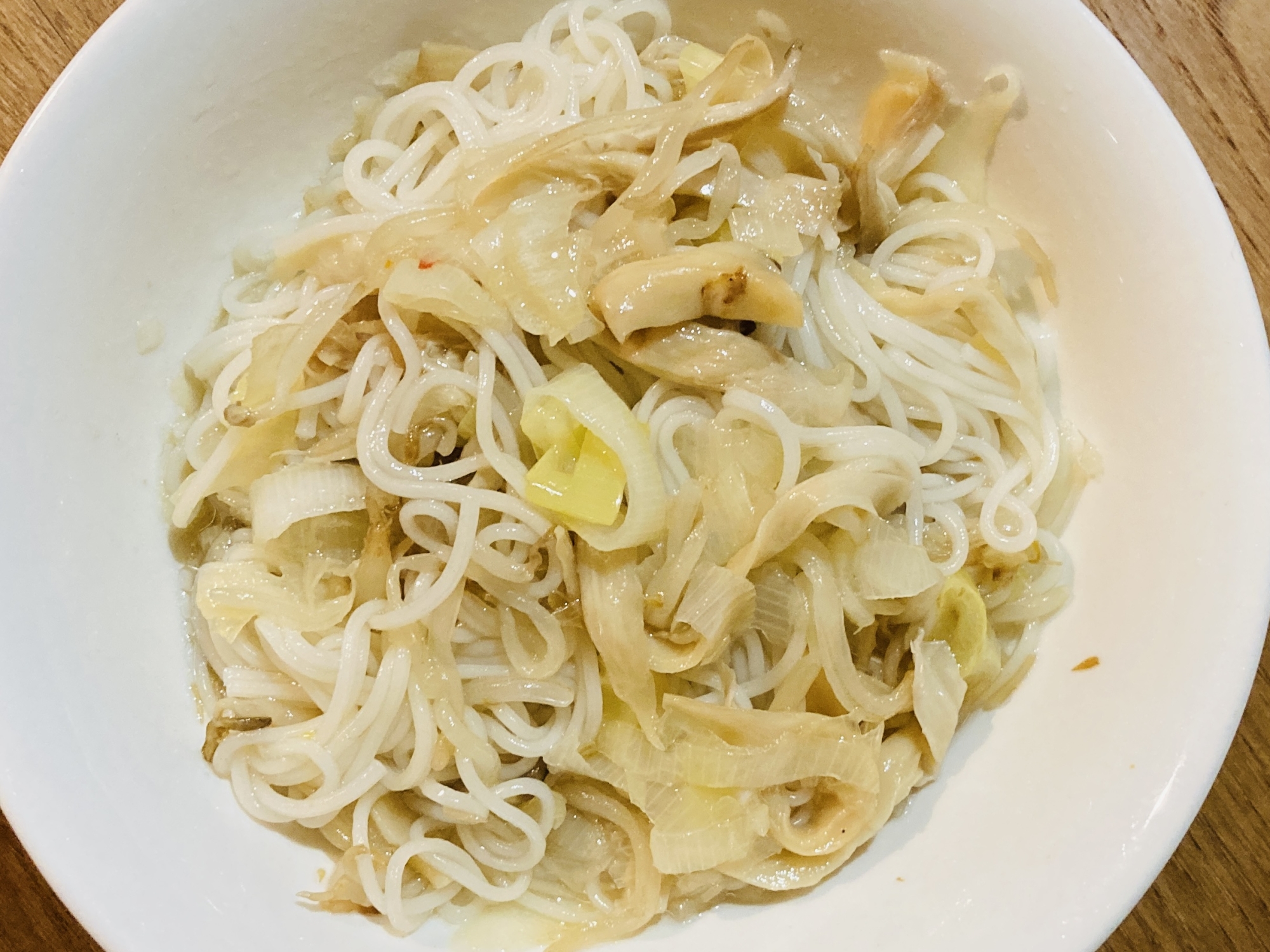 ネギとエリンギのピリ辛そうめん