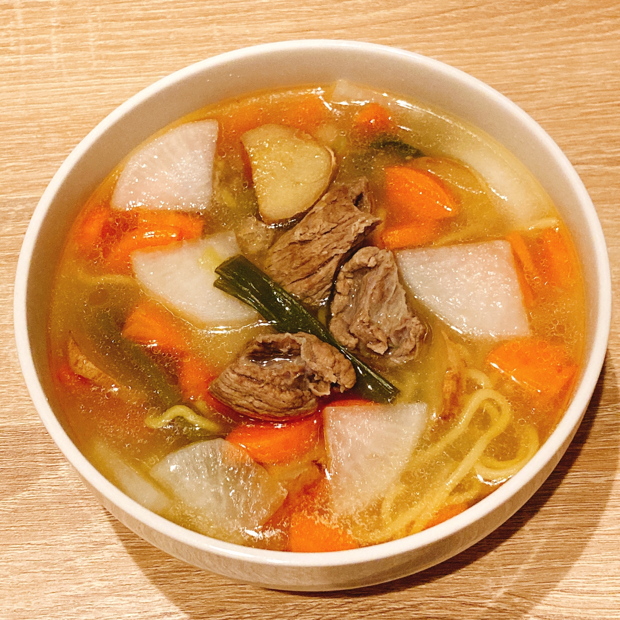 野菜も摂れる☆牛すじたっぷりラーメン（麺少なめ）