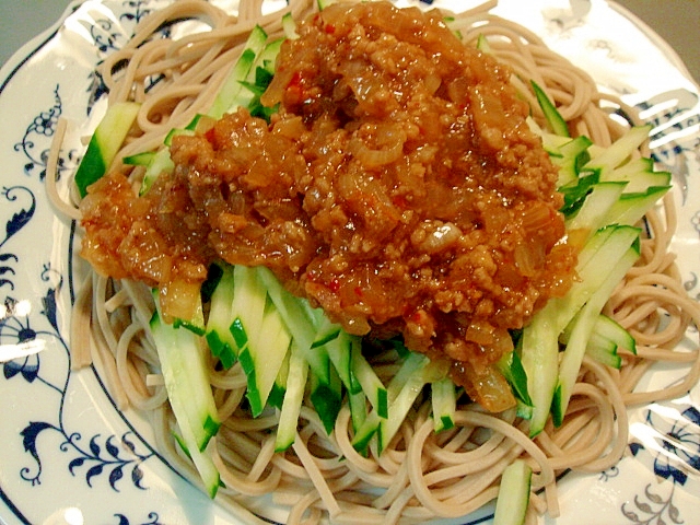 ひき肉と胡瓜の冷やし蕎麦