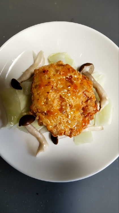 キャベツ大量消費★キャベツしめじハンバーグ蒸し
