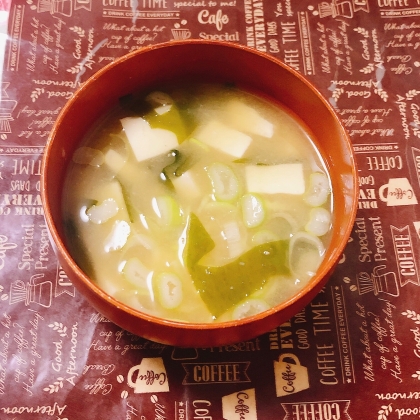 豆腐と油揚げのお味噌汁〜毎日味噌汁〜