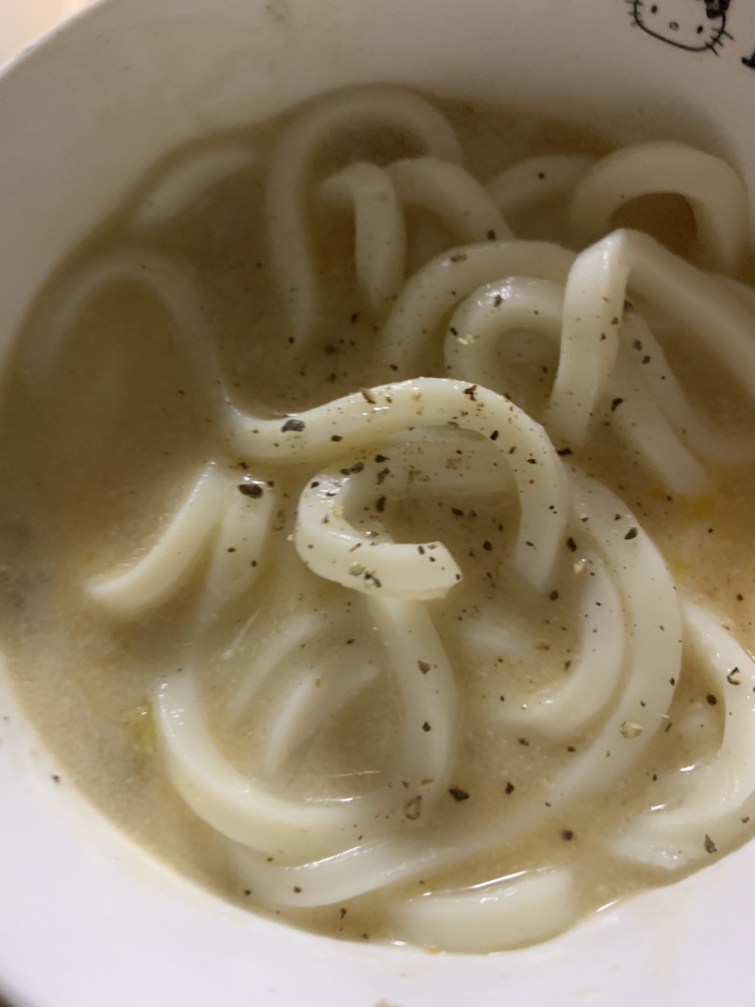 余ったシチューで簡単⭐︎カルボうどん