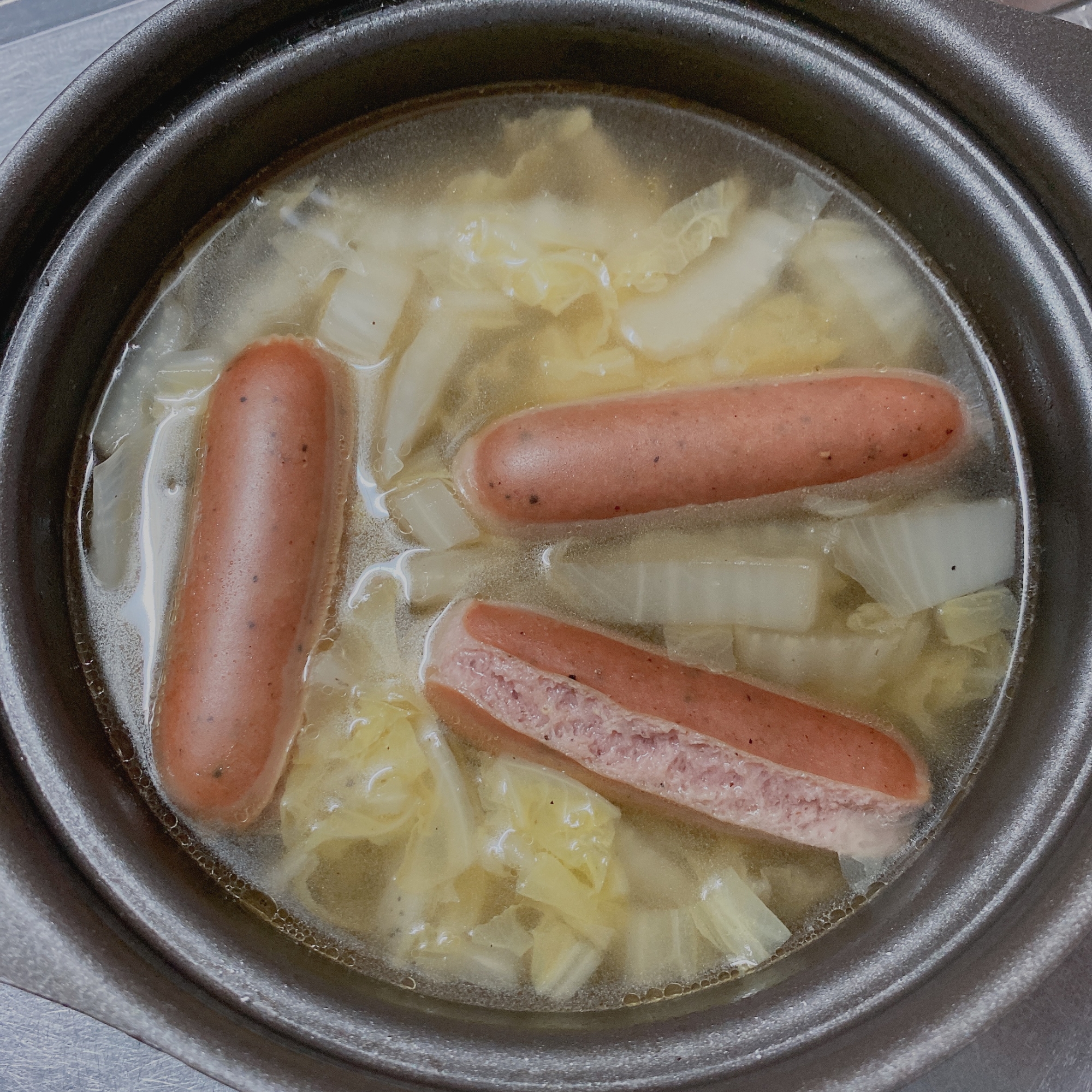 朝ごはんに☆白菜とウインナーの簡単スープ