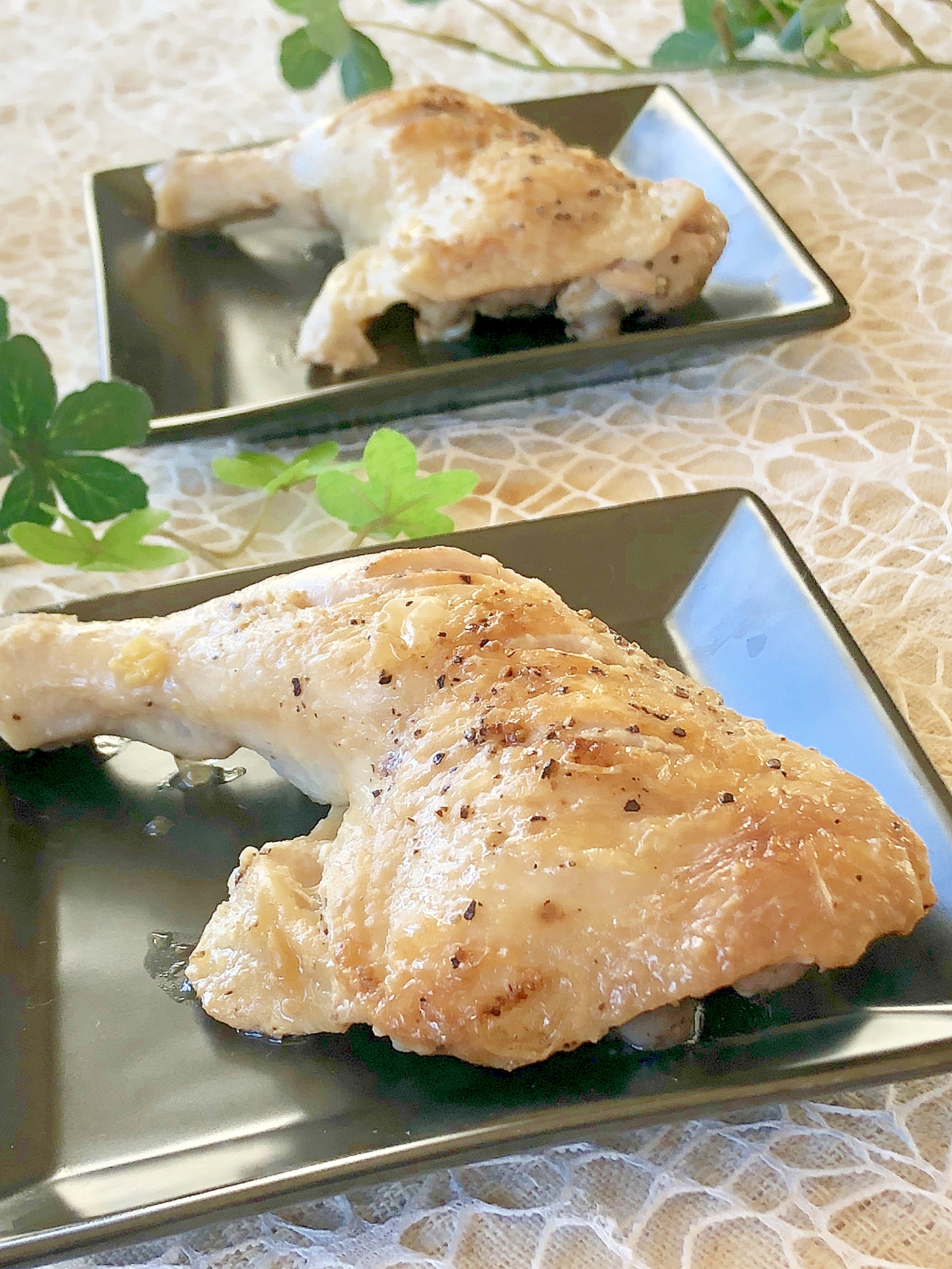 フライパンで シンプル 骨付きもも肉の塩焼き レシピ 作り方 By みさきらりんず 楽天レシピ フライパンで シンプル 骨付きもも肉の塩焼き レシピ 作り方 By みさきらりんず 楽天レシピ