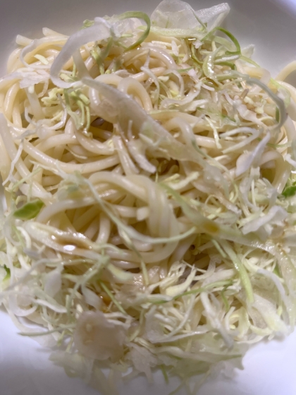 千切りキャベツとレタスの和風パスタサラダ