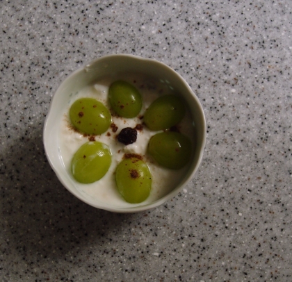 美活しましょᕷぶどうちゃんでお花のヨーグルトꕤ୭*