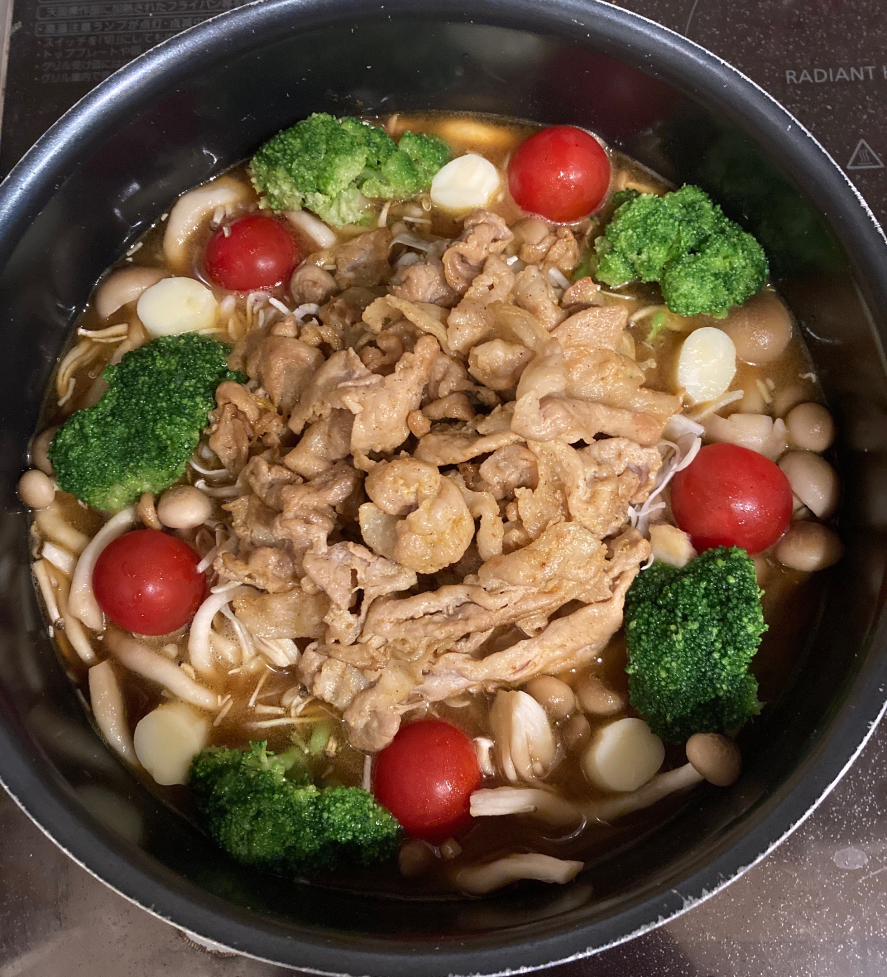 千切りキャベツで簡単☆カレー鍋♪