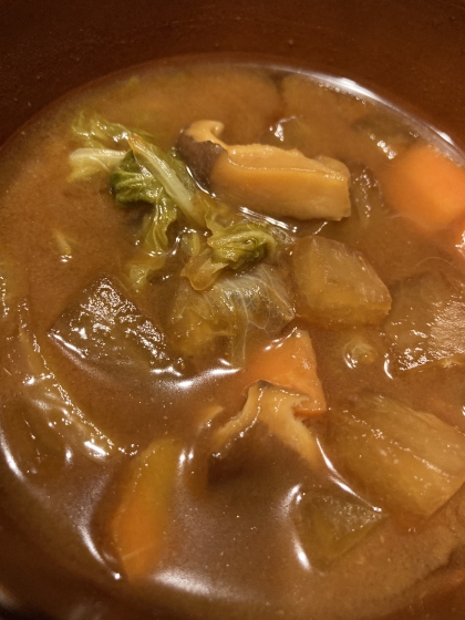 白菜、油揚げ、豆腐入りの、お味噌汁！