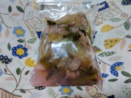 余った赤蕪♪甘酢漬物