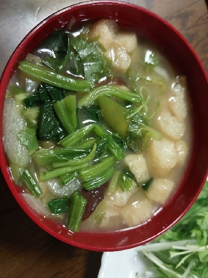 ほうれん草としめじの味噌汁（昆布だし）