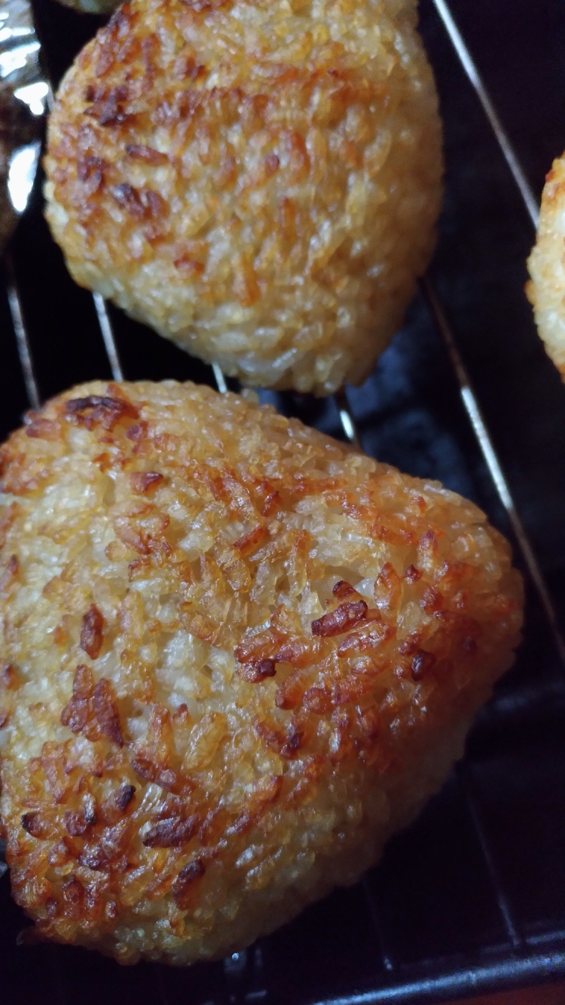 綺麗に焼ける♪手間なし☆混ぜ込み焼きおにぎり