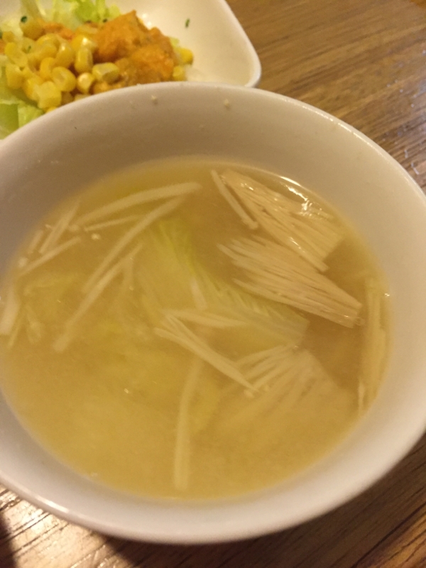 白菜とエノキの味噌汁