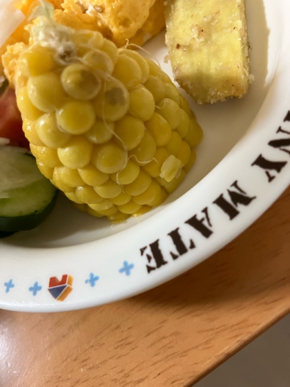 一番簡単♪電子レンジで丸ごとトウモロコシ