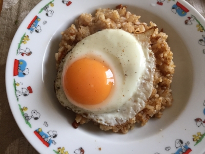 カレーの残りで★目玉焼きカレーご飯