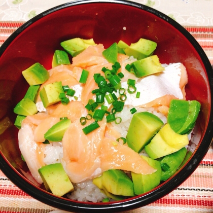 海苔がなくて、ネギかけましたが問題なく美味しかったです♪
ごま油の風味がとても良かったです☆