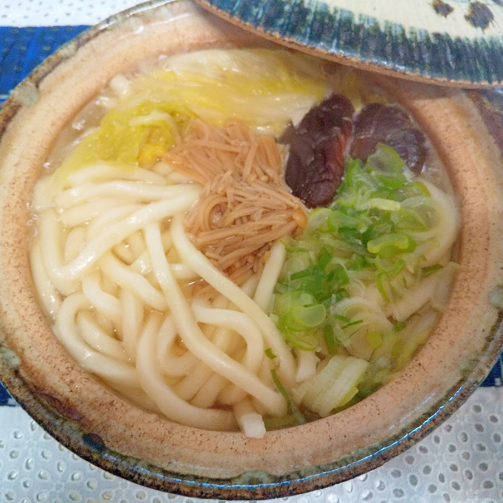 えのき茸の鍋焼きうどん