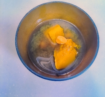 かぼちゃとにんじんの味噌汁+.。*゜