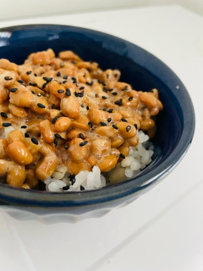 ごまは黒ごまです。納豆ご飯美味しかったです♡ご馳走様です☆