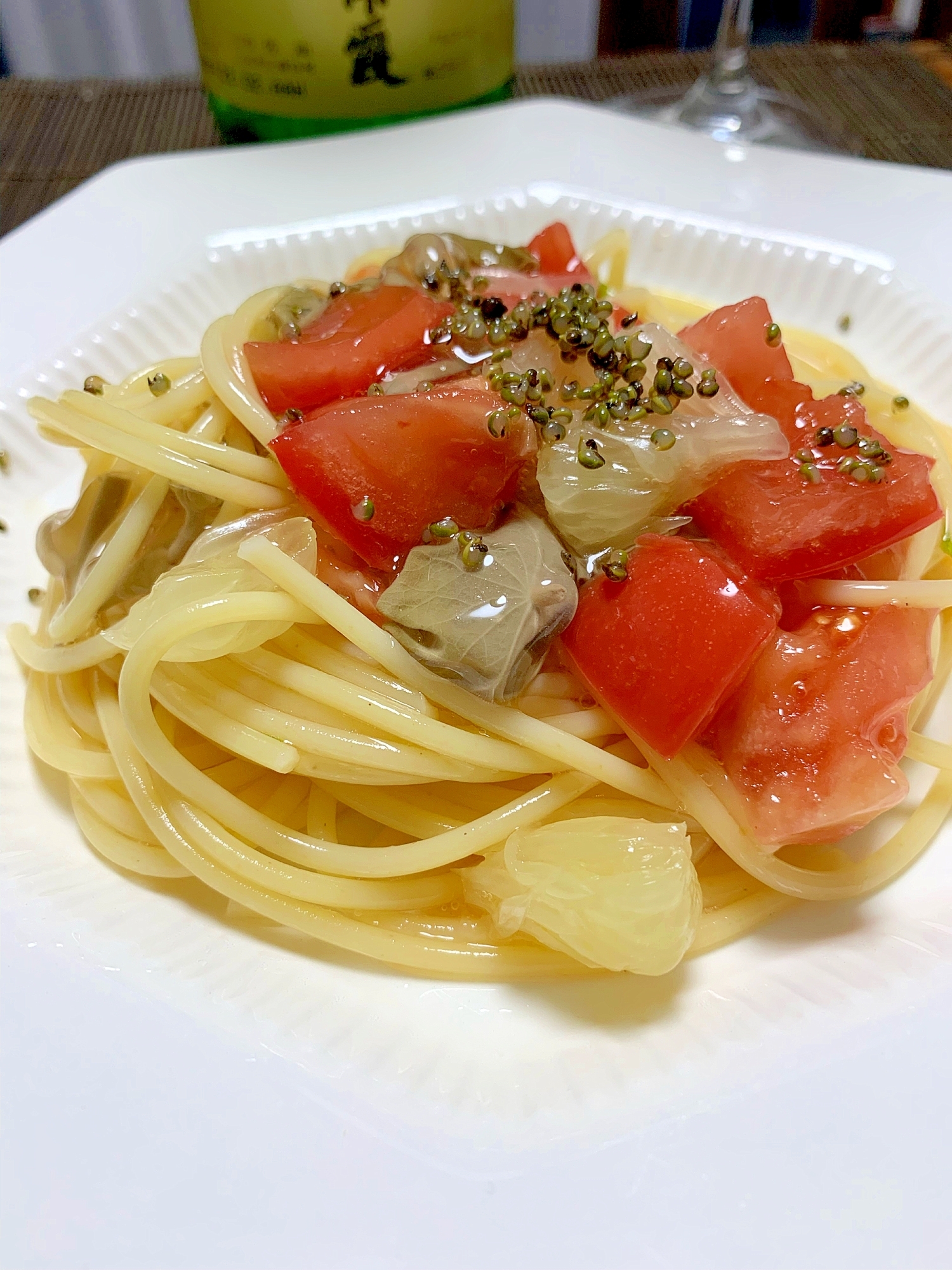 文旦とじゅんさい、トマトの冷製パスタ