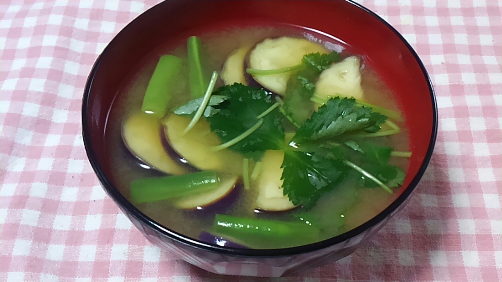 いんげんと茄子と三つ葉の味噌汁☆