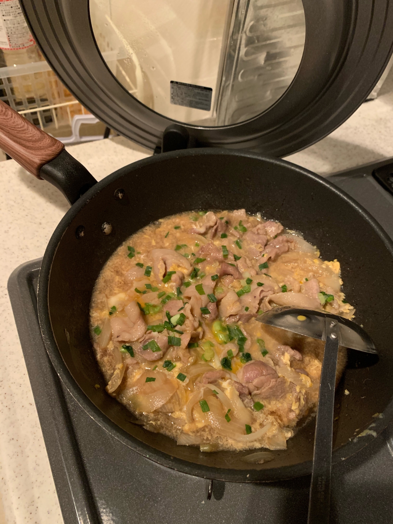 スタミナ豚たまごとじ丼