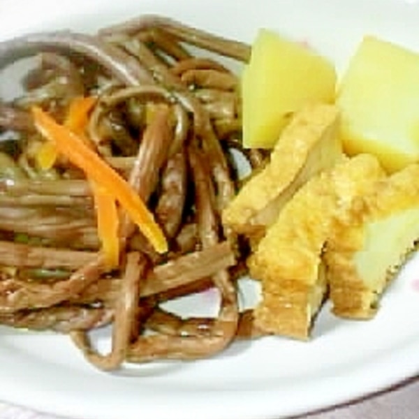 麺つゆで簡単に母の味 ぜんまいとじゃがいもの煮物 レシピ 作り方 By やなママ 楽天レシピ 麺つゆで簡単に母の味 ぜんまいとじゃがいもの煮物 レシピ 作り方 By やなママ 楽天レシピ