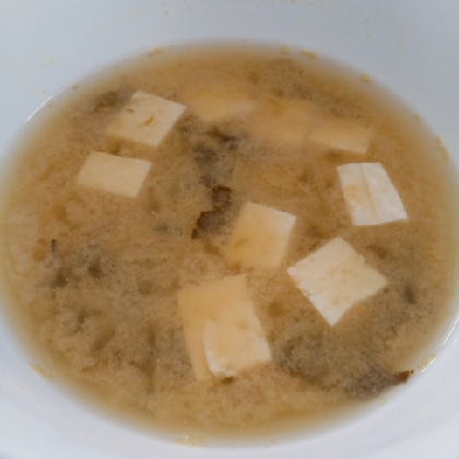 豆腐と大根の味噌汁