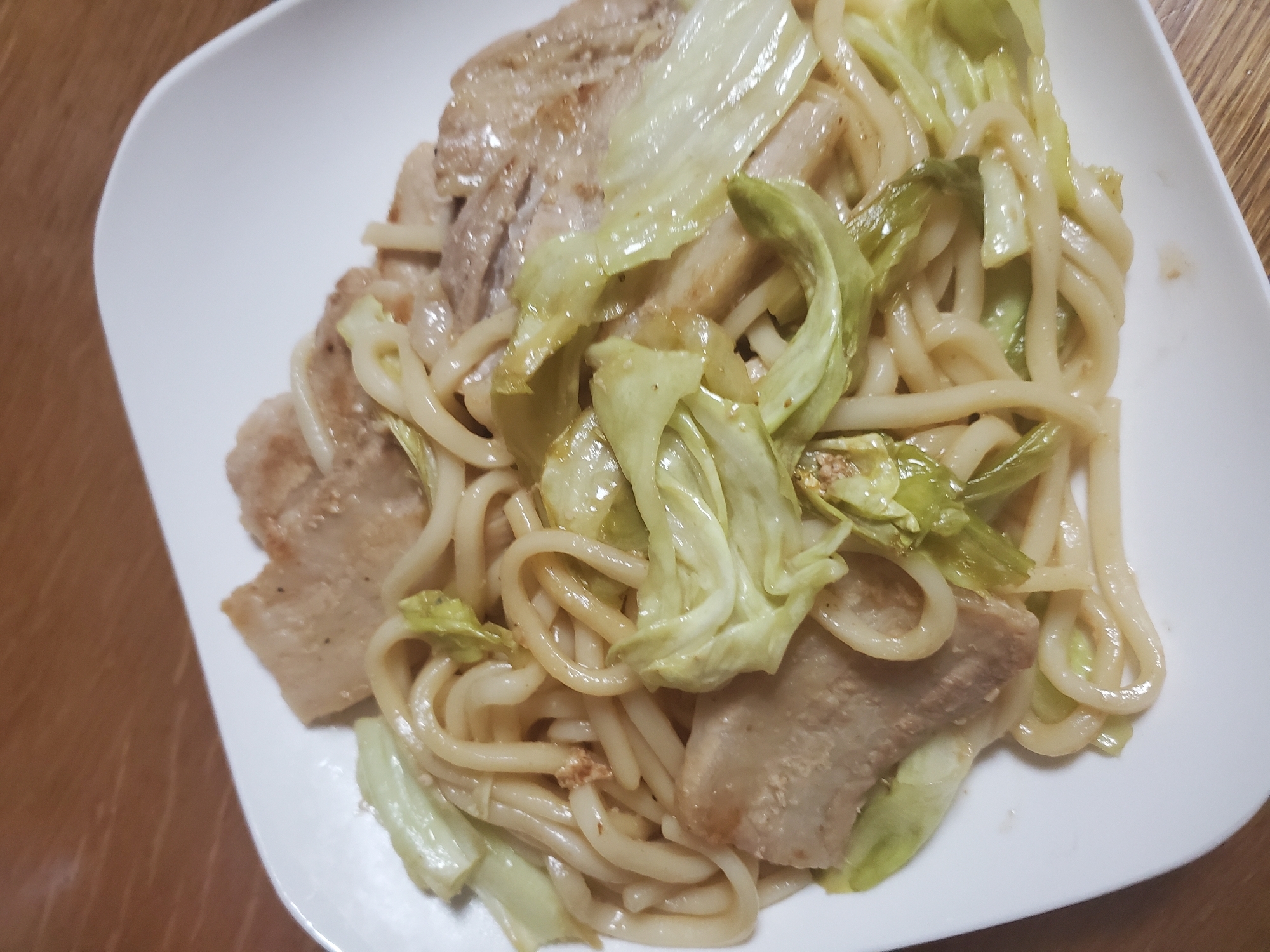 豚バラとキャベツの焼きうどん