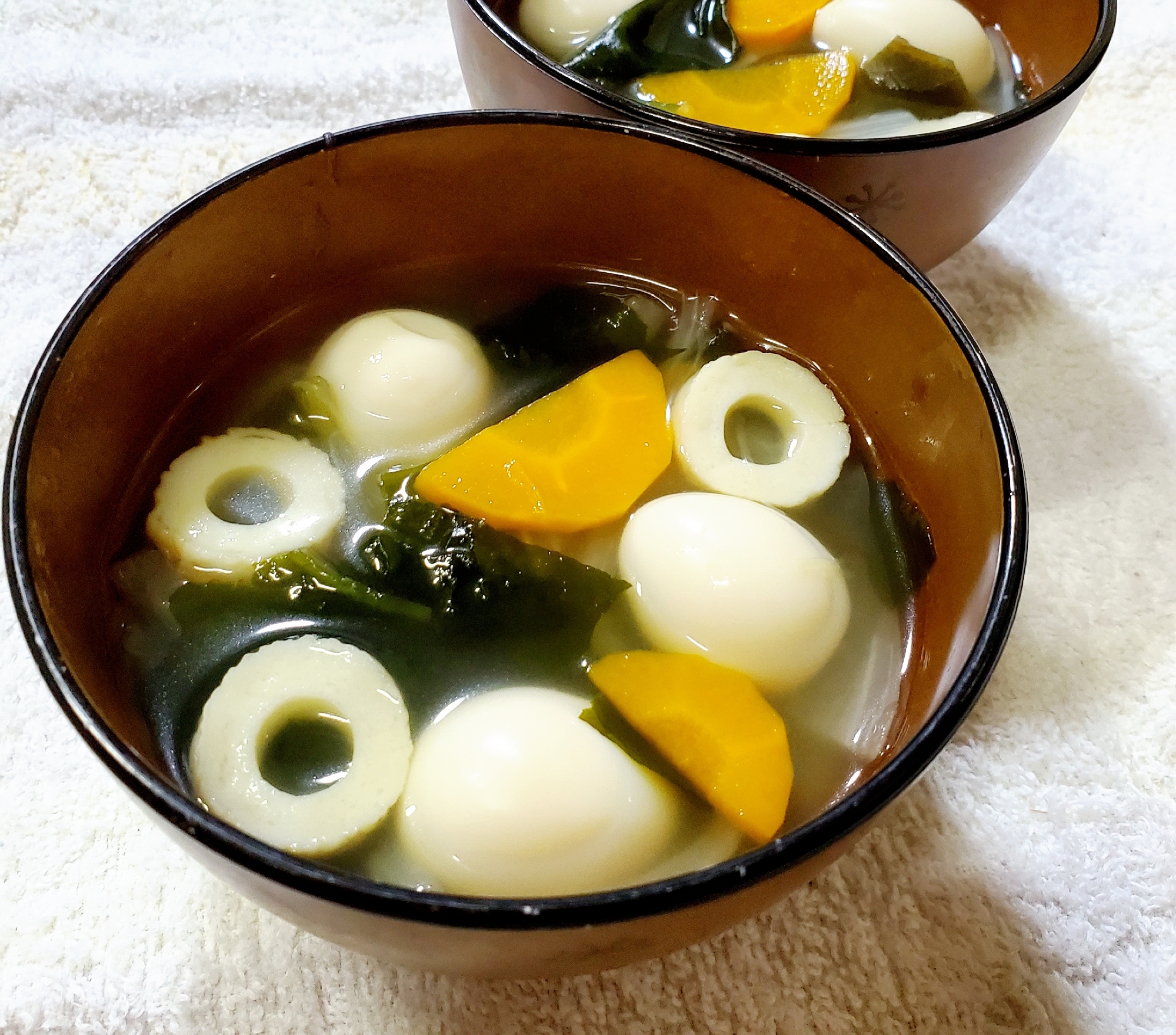うずらの卵とわかめのスープ