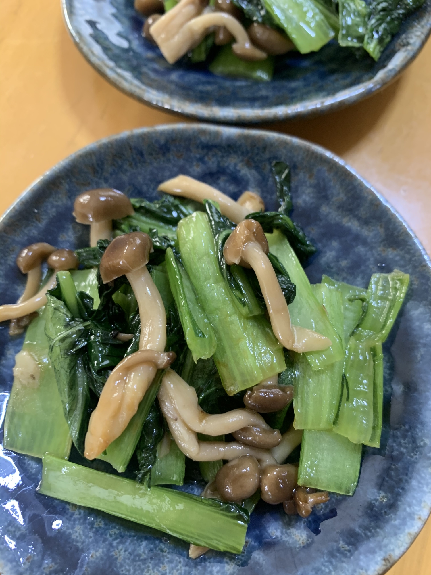 小松菜とシメジの簡単炒め物