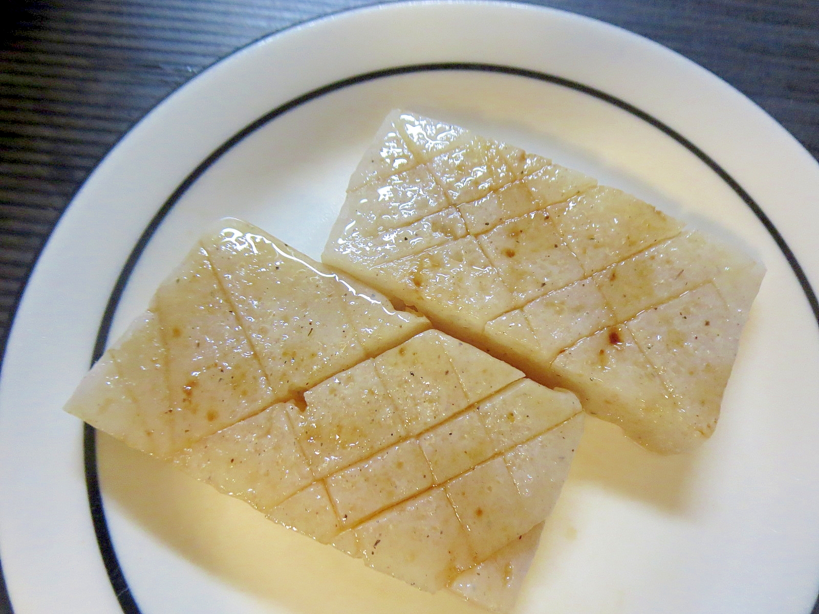 こんにゃく胡麻油焼き