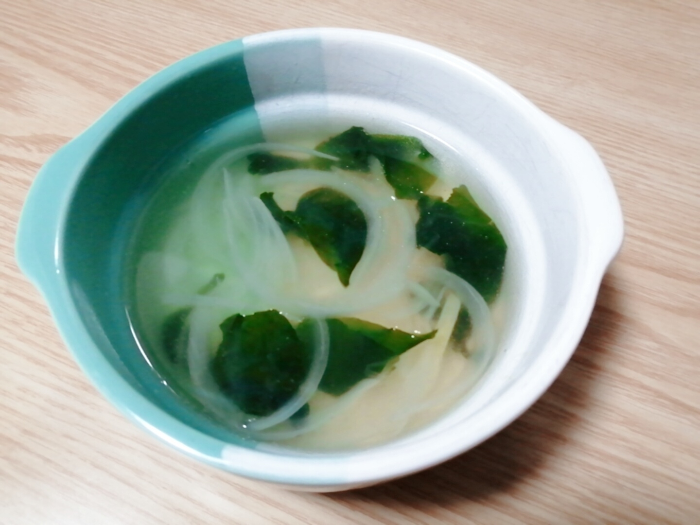 節約☆玉ねぎとわかめの中華スープ
