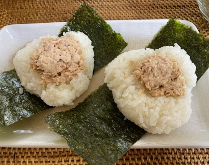 美味しい♪オイスターソース味のツナマヨおにぎり