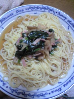 ベーコンとほうれんそうと舞茸パスタ